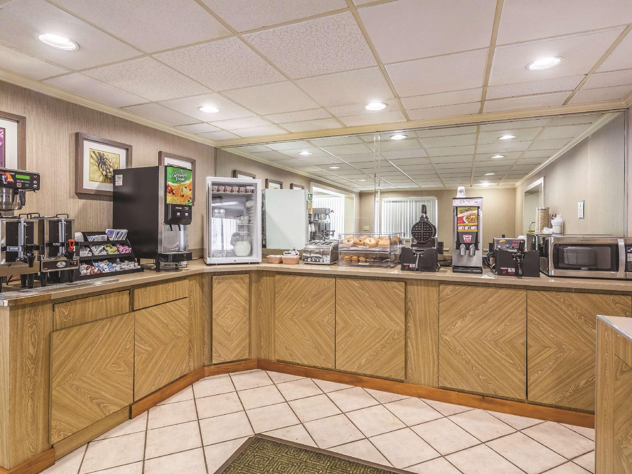 La Quinta Inn & Suites By Wyndham Jacksonville Mandarin מראה חיצוני תמונה