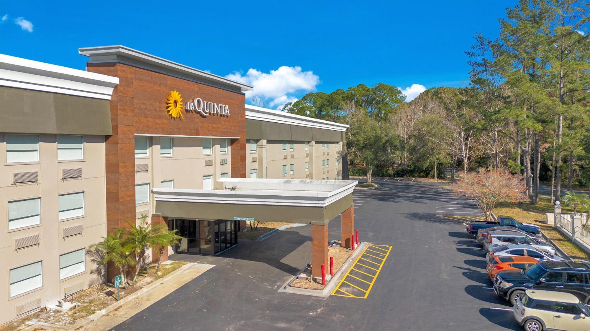 La Quinta Inn & Suites By Wyndham Jacksonville Mandarin מראה חיצוני תמונה