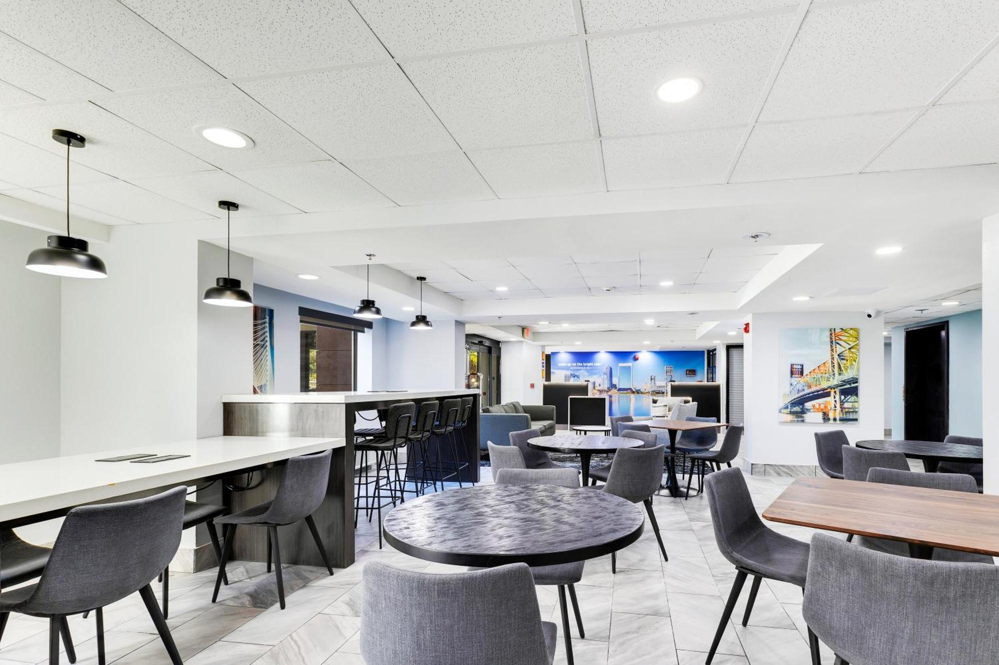 La Quinta Inn & Suites By Wyndham Jacksonville Mandarin מראה חיצוני תמונה