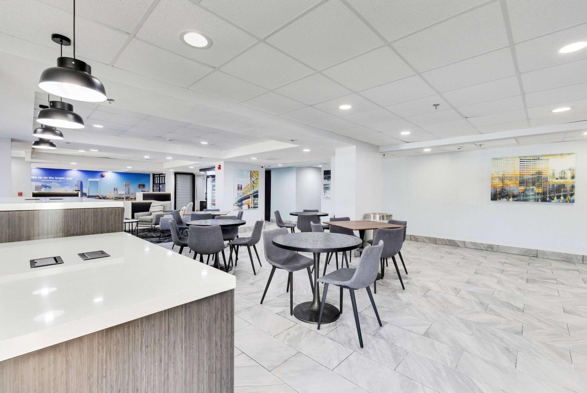 La Quinta Inn & Suites By Wyndham Jacksonville Mandarin מראה חיצוני תמונה