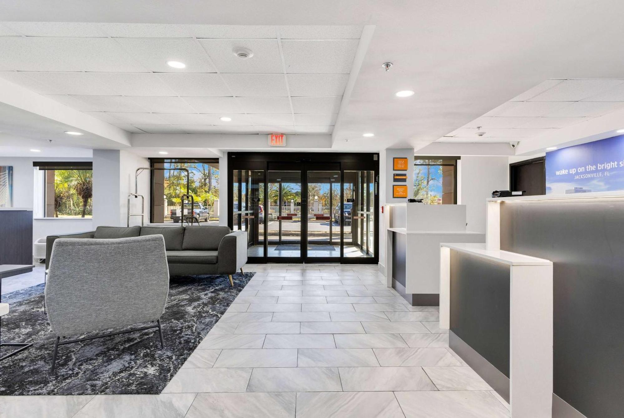La Quinta Inn & Suites By Wyndham Jacksonville Mandarin מראה חיצוני תמונה