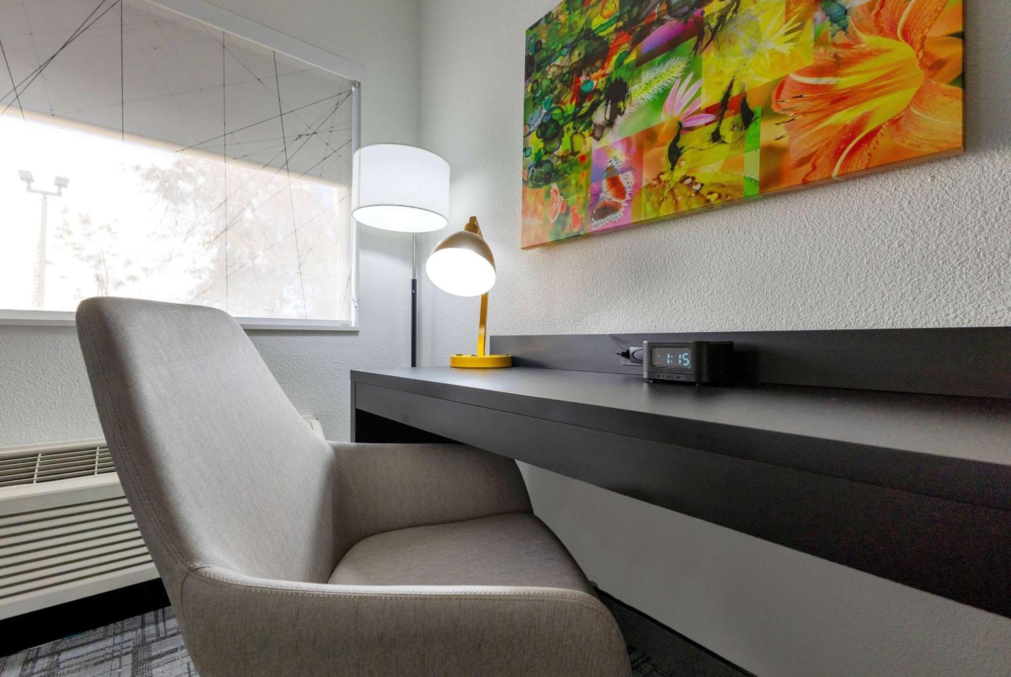 La Quinta Inn & Suites By Wyndham Jacksonville Mandarin מראה חיצוני תמונה